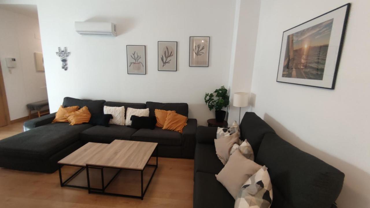 Unique Apartment In Malaga City Center With Pool Eksteriør bilde