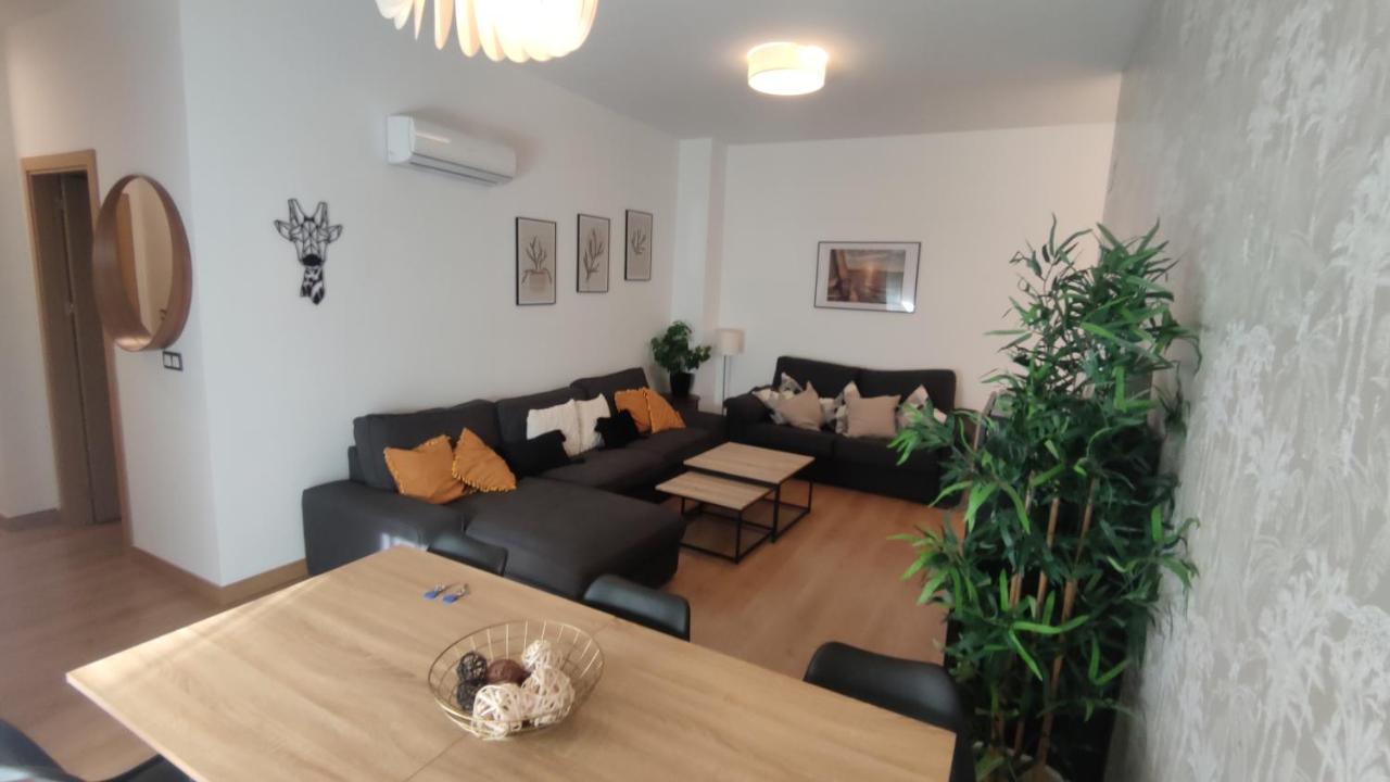 Unique Apartment In Malaga City Center With Pool Eksteriør bilde
