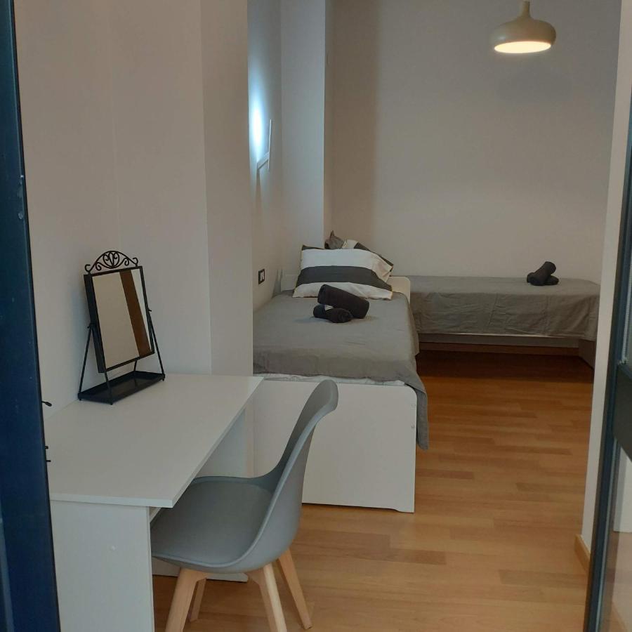 Unique Apartment In Malaga City Center With Pool Eksteriør bilde